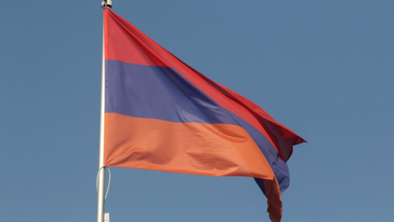 „provocarea-este-cum-sa-devenim-o-punte,-mai-degraba-decat-un-obstacol”:-armenia-si-ambitia-de-a-deveni-o-rascruce-intre-est-si-vest