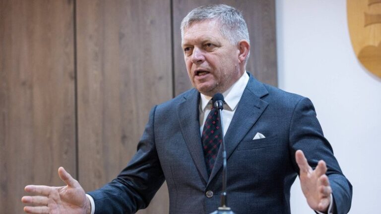 Slovacia pregăteşte o acţiune la CJUE în legătură cu interzicerea gazului rusesc, anunţă premierul Robert Fico