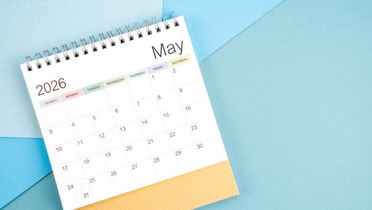 Minivacanța de 1 Mai 2026: Câte zile libere au elevii și angajații din România