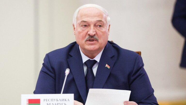 Proaspăt intrat în grațiile lui Trump, Lukașenko spune că liderul american este „vremelnic” și „nu va realiza nimic”
