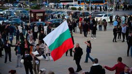 95309-bani-pentru-voturi-in-bulgaria-plicuri-cu-sute-de-mii-de-euro-si-liste-cu-date-person69e42bb907a48