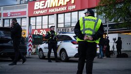 Atacul sângeros într-un supermarket din Kiev, anchetat de autorități ca „act terorist”. Șase morți și mai mulți răniți