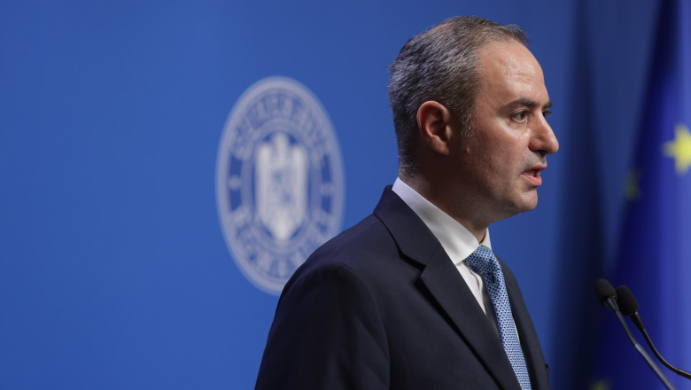 alexandru-nazare-este-audiat-ca-martor-la-dna-in-dosarul-vaccinurilor-anti-covid-(surse) alexandru-nazare-este-audiat-ca-martor-la-dna-in-dosarul-vaccinurilor-anti-covid-(surse)