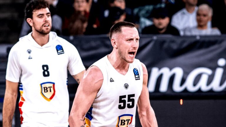 u-bt-cluj-si-csm-oradea-se-califica-in-semifinalele-campionatului-de-baschet.-rapid-preia-conducerea-in-disputa-cu-dinamo