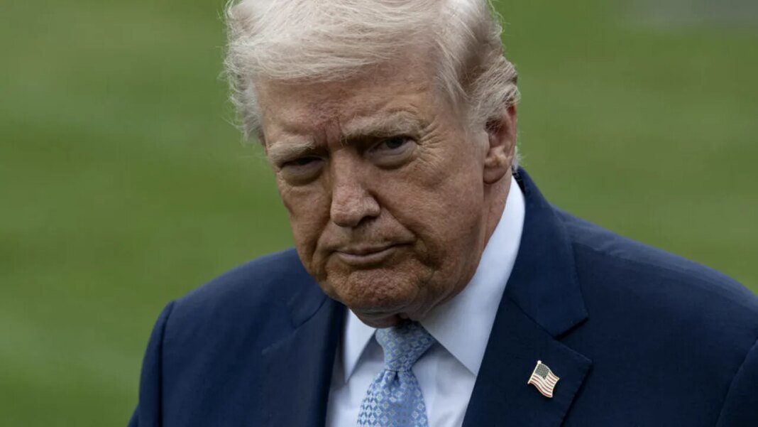 trump-anunta-tarife-de-25%-pentru-masinile-din-ue,-invocand-nerespectarea-acordului-comercial