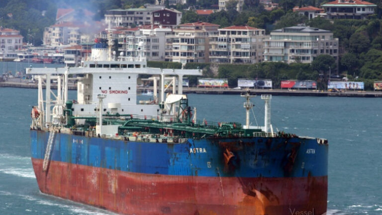 trei-petroliere-din-flota-fantoma-rusa-au-fost-atacate-de-drone-in-apropierea-coastei-turce-a-marii-negre
