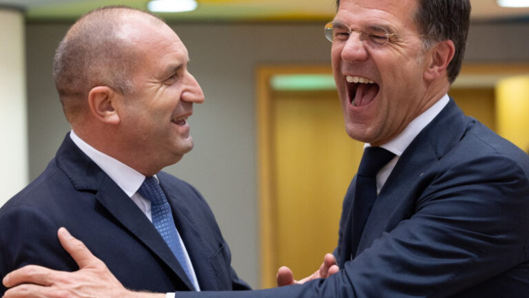 bulgaria-anunta-o-crestere-uriasa-a-cheltuielilor-militare.-promisiunea-facuta-de-premierul-rumen-radev-lui-mark-rutte