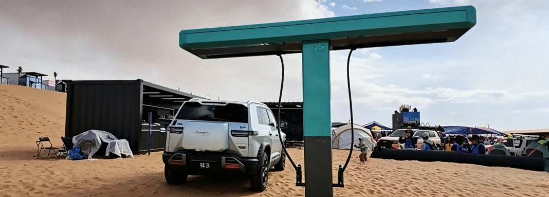 byd-cucereste-desertul:-demonstratie-de-„flash-charging”-in-conditii-extreme-si-o-retea-de-peste-5.700-de-statii-in-china