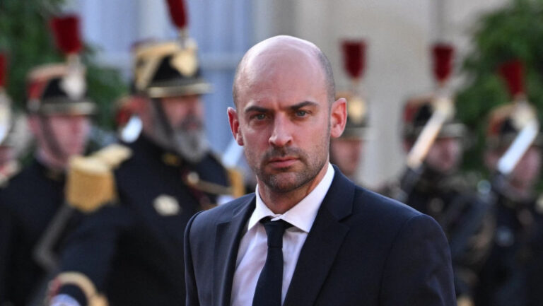 ministrul-francez-de-externe-anunta-convocarea-ambasadorului-rus-la-paris-la-mae,-in-urma-incidentului-de-la-galati