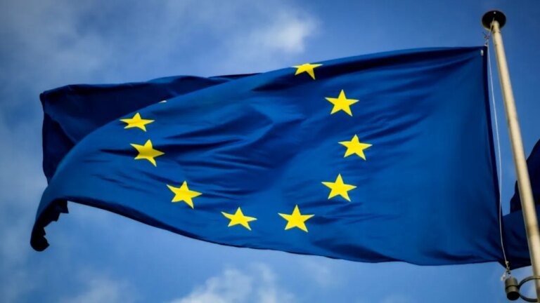 mesaje-pro-europene-de-ziua-europei:-bolojan,-sefa-ccr-si-sorin-grindeanu-invoca-democratia,-solidaritatea-si-viitorul-romaniei-in-ue