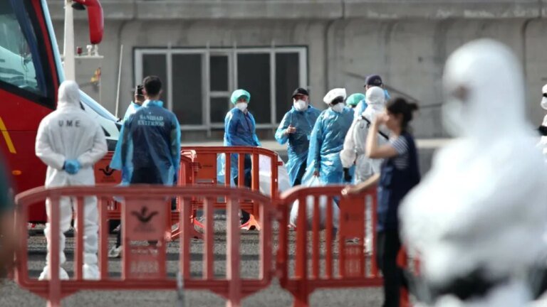 nava-afectata-de-focarul-de-hantavirus:-un-francez-a-prezentat-simptome-in-timpul-zborului-de-repatriere