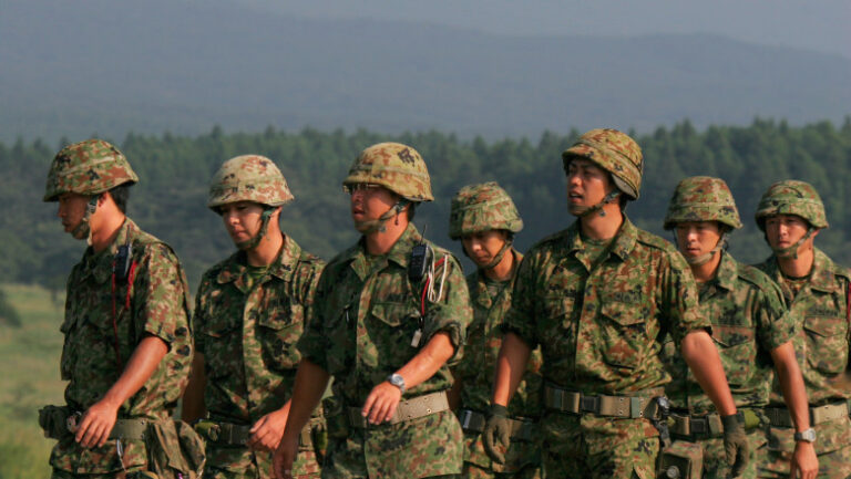 japonia-trimite-soldati-in-misiunea-nato-de-la-wiesbaden-pentru-a-studia-noile-tactici-de-lupta