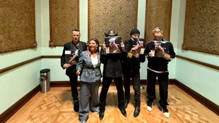 legendara-trupa-irlandeza-u2,-invitata-sa-cante-gratuit-in-ciudad-de-mexico
