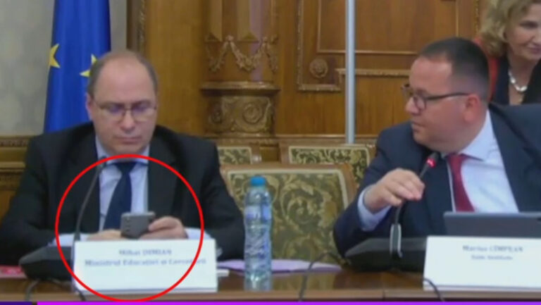 mihai-dimian-anunta-ca-isi-va-dona-salariul-de-ministru,-dupa-criticile-ca-a-ignorat-discursul-unei-eleve-de-clasa-a-v-a