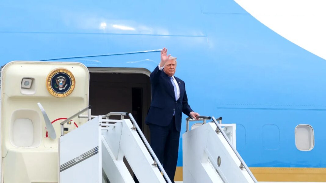 trump,-acuzat-ca-a-tranzactionat-actiuni-la-companii-cu-care-administratia-sa-avea-contracte-/-eric-trump-respinge-acuzatiile:-„sunt-o-minciuna”