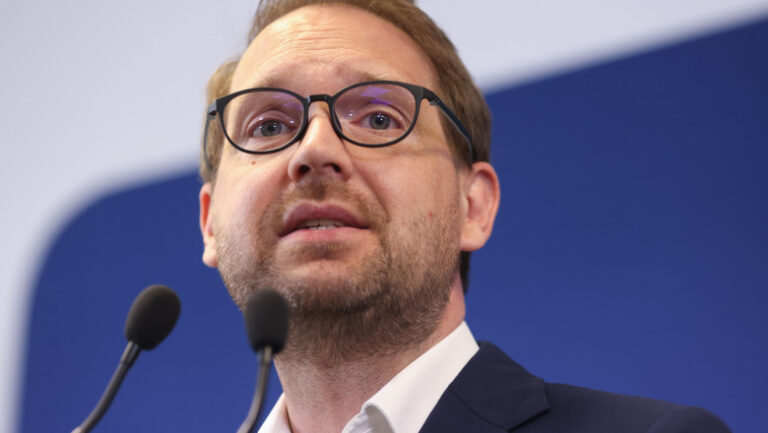 dominic-fritz,-apel-la-intarirea-securitatii-dupa-incidentul-cu-drona-din-galati:-apararea-ucrainei-este-apararea-noastra”