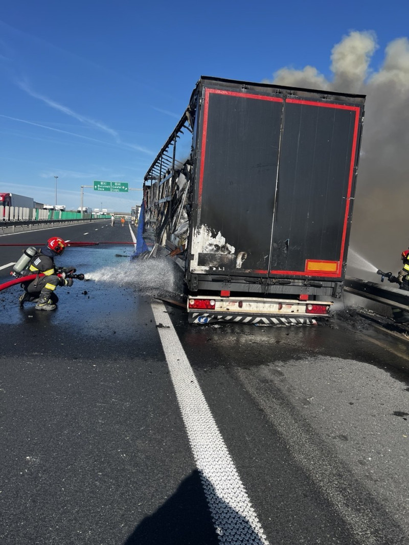 camion incendiu autostrada