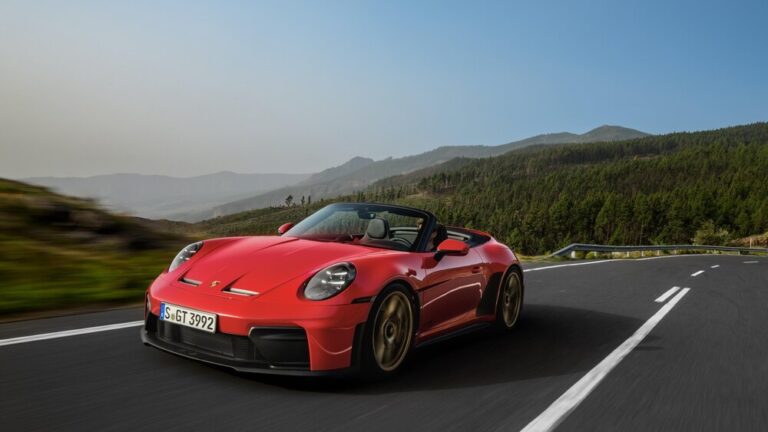 Porsche lansează 911 GT3 S/C, primul GT3 decapotabil cu plafon complet automat
