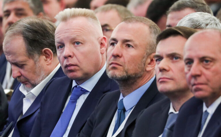 miliardarii-rusiei-se-tem-ca-isi-pot-pierde-imperiile:-vladimir-putin-accelereaza-confiscarile-de-active