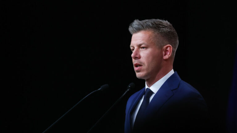„dumnezeu,-norocul-si-viktor-orban”.-oligarhii-fostului-premier-maghiar-sunt-in-alerta:-ungaria-pregateste-introducerea-taxei-pe-avere