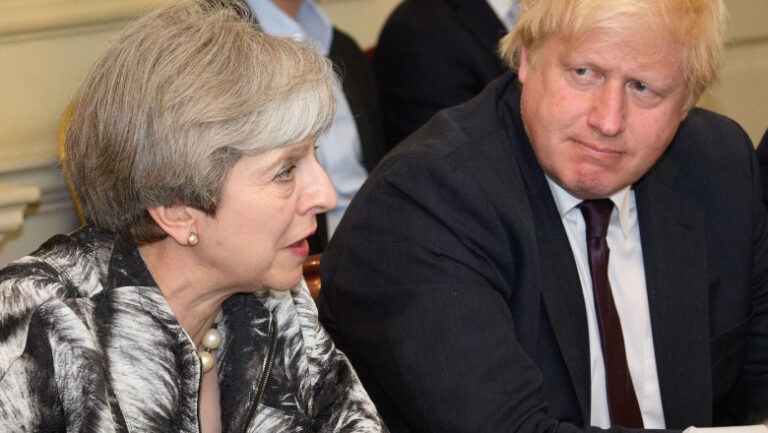 „un-pom-yucca-urias,-la-umbra-caruia-totul-moare”:-cum-o-caracteriza-boris-johnson-pe-theresa-may-in-privat.-„ce-vede-publicul-la-ea?”