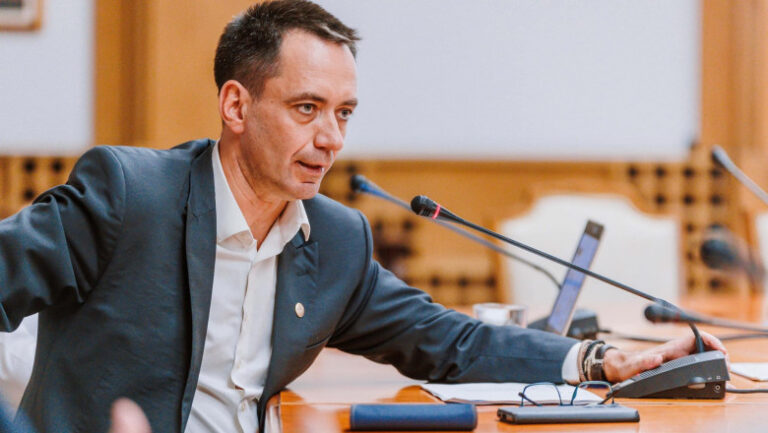 csoma-botond-(udmr):-varianta-unui-guvern-tehnocrat-si-domnul-eugen-tomac-este-totusi-bizara