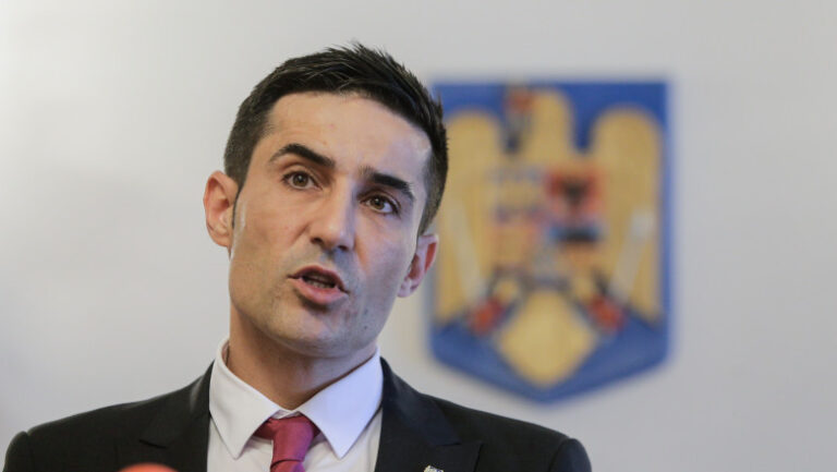 claudiu-manda:-sunt-convins-ca-tomac-va-reusi-sa-construiasca-o-echipa-si-un-program-de-guvernare-care-sa-obtina-votul-parlamentului
