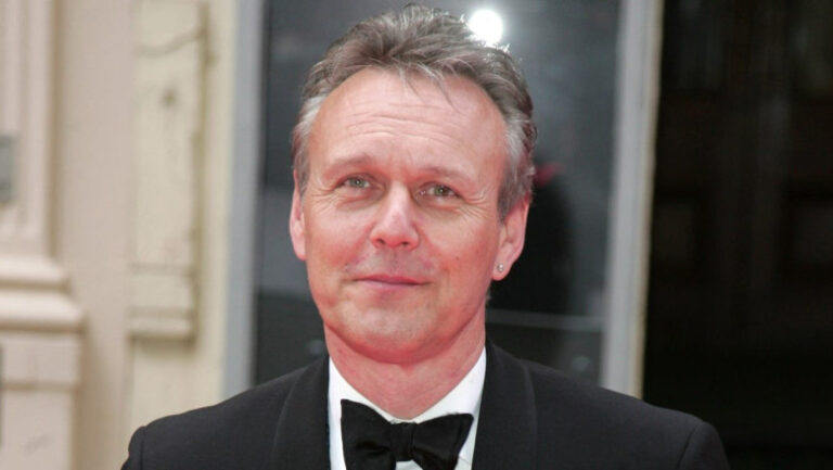 a-murit-anthony-head,-actorul-cunoscut-din-„buffy,-spaima-vampirilor”-si-„ted-lasso”