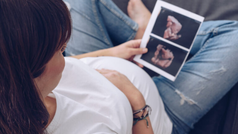 programul-pentru-fertilizare-in-vitro-continua-pana-in-2030-cine-poate-primi-sprijinul-de-15.000-de-lei