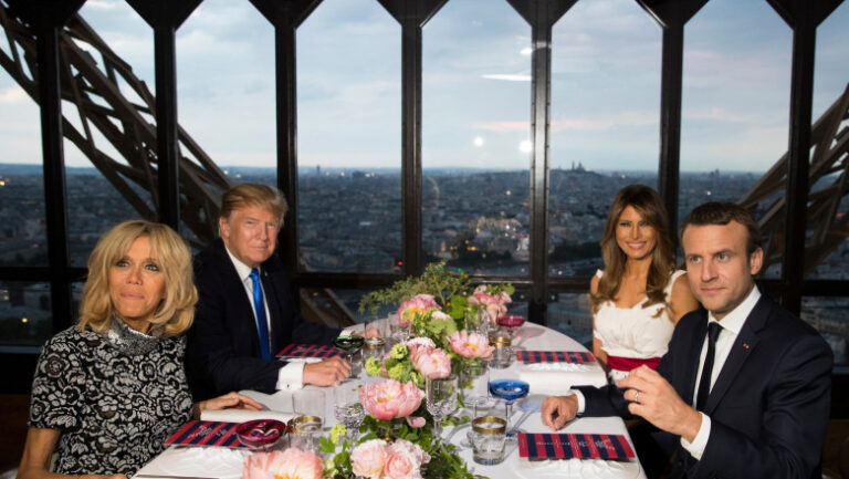 cum-vrea-macron-sa-l-seduca-pe-trump,-pentru-a-participa-la-summitul-g7-de-la-paris:-cina-la-palatul-versailles-sau-o-partida-de-golf