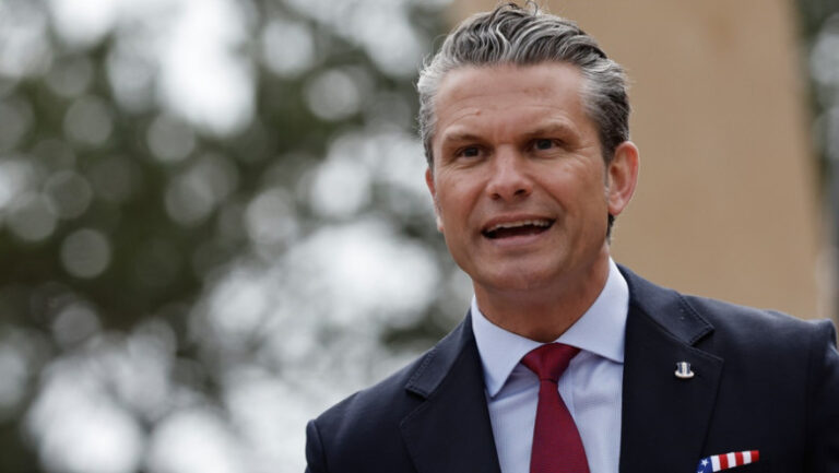 discursul-lui-hegseth-de-ziua-z,-considerat-o-„prostie-grotesca”,-„o-profanare-obscena-a-memoriei-celor-care-au-debarcat-in-normandia”