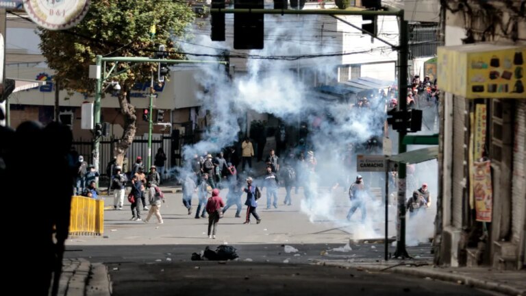 noi-proteste-in-bolivia-dupa-adoptarea-unei-legi-care-permite-masuri-mai-dure-impotriva-manifestantilor