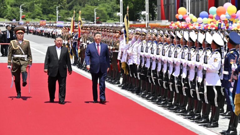 xi-jinping-si-kim-jong-un-promit-intarirea-relatiilor-china-coreea-de-nord-la-summitul-de-la-phenian