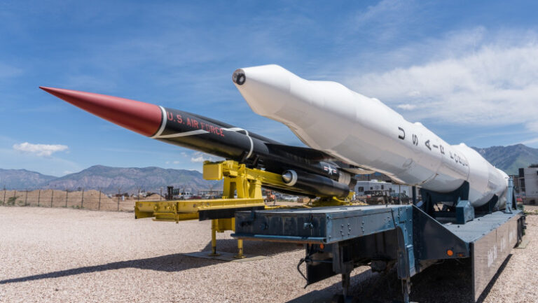 raport-ican:-cele-noua-puteri-nucleare-ale-lumii-au-cheltuit-pentru-arsenalele-lor-peste-3.700-dolari-pe-secunda-in-2025