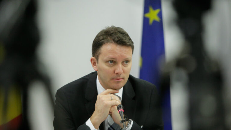 lider-pnl:-„sa-nu-ne-lasam-pacaliti-de-psd.-si-au-plasat-oamenii-in-pozitii-cheie-si-pretind-ca-sunt-nefericiti”