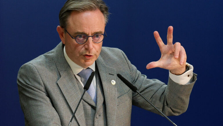 „ce-pierdere-de-timp,-ce-aroganta!”-premierul-belgiei-critica-franta-si-germania-dupa-esecul-proiectului-„super-avionului”