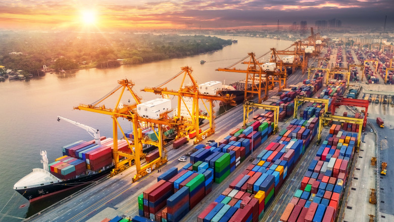 romania-continua-sa-importe-mai-mult-decat-exporta.-deficitul-balantei-comerciale-s-a-redus-cu-7%-in-2026 romania-continua-sa-importe-mai-mult-decat-exporta.-deficitul-balantei-comerciale-s-a-redus-cu-7%-in-2026
