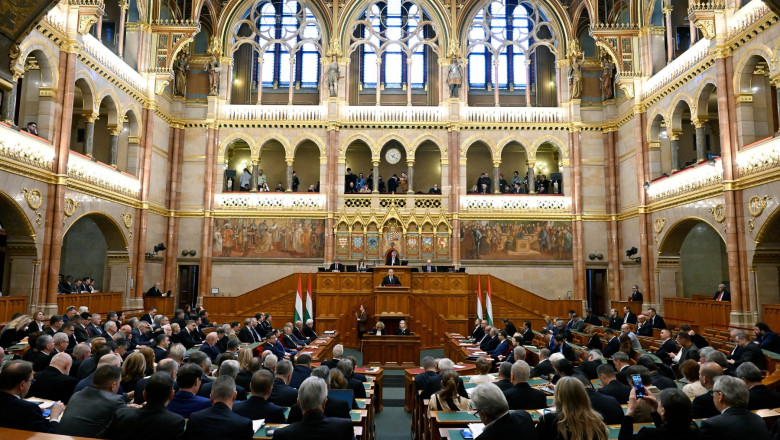 deputatii-din-ungaria-si-au-taiat-40%-din-salariu.-„este-o-chestiune-de-modestie” deputatii-din-ungaria-si-au-taiat-40%-din-salariu.-„este-o-chestiune-de-modestie”