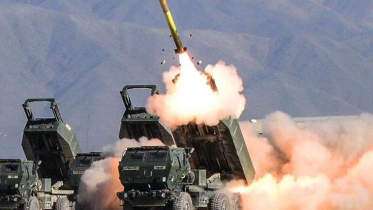 taiwanul-a-organizat-un-exercitiu-cu-munitie-reala-folosind-lansatoare-americane-himars,-in-premiera-in-apele-din-fata-stramtorii