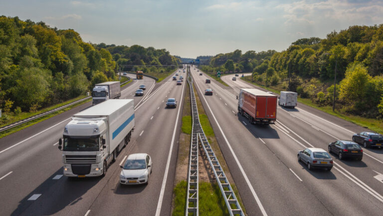 tollro,-amanat-pentru-a-doua-oara.-cand-va-intra-in-vigoare-noul-sistem-de-taxare-a-drumurilor