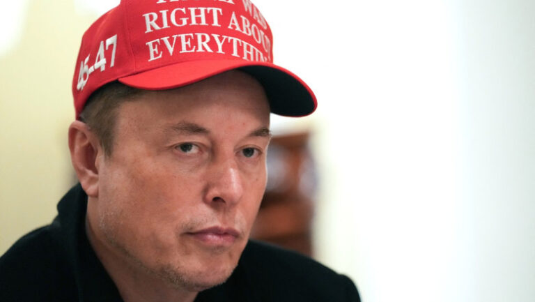iranul-declara-„tinte-militare”-toate-companiile-lui-elon-musk-din-orient.-starlink,-rol-important-in-operatiunile-militare-americane