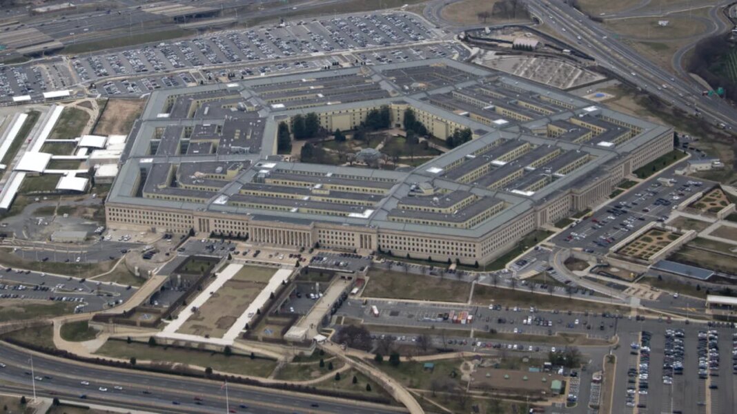evacuare-la-pentagon.-mai-multe-echipe-speciale-se-afla-in-cladire-update:-alarma-a-fost-falsa evacuare-la-pentagon.-mai-multe-echipe-speciale-se-afla-in-cladire-update:-alarma-a-fost-falsa