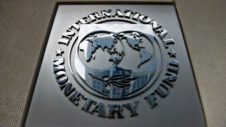 „suntem-mai-predispusi-la-socuri”.-fmi-avertizeaza-zona-euro:-„relaxarea-fiscala-suplimentara-ar-putea-alimenta-problemele-economice” „suntem-mai-predispusi-la-socuri”.-fmi-avertizeaza-zona-euro:-„relaxarea-fiscala-suplimentara-ar-putea-alimenta-problemele-economice”