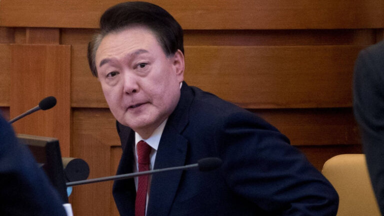 fostul-presedinte-sud-coreean-yoon-suk-yeol,-condamnat-la-30-de-ani-de-inchisoare-pentru-ca-a-trimis-drone-in-coreea-de-nord