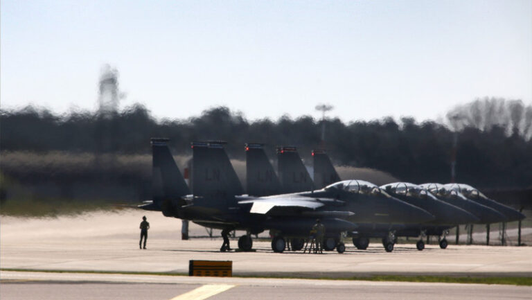 nyt:-sua-vor-reduce-drastic-numarul-de-avioane-si-nave-de-razboi-destinate-operatiunilor-nato-in-europa