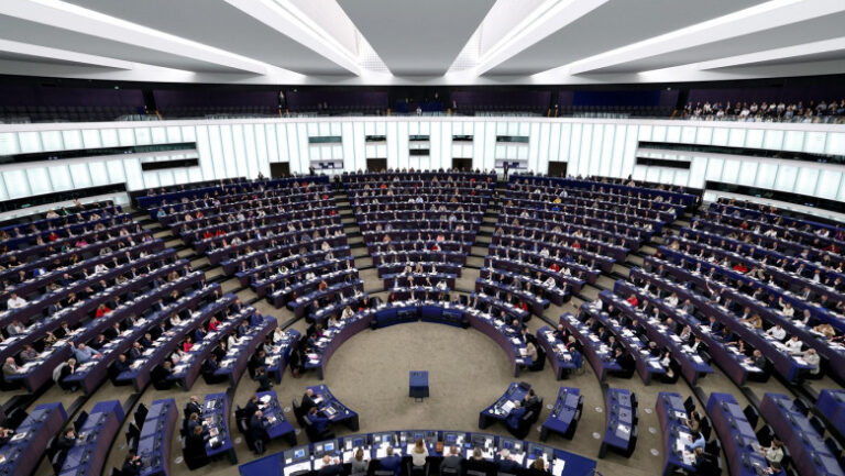 pe:-cresterile-pentru-romania-in-viitorul-buget-ue-sunt-insuficiente,-iar-taierile-la-competitivitate-si-aparare-sunt-o-greseala