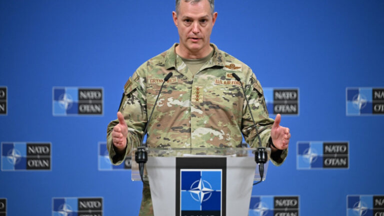 aliatii-nato-vor-sa-ii-ofere-comandantului-fortelor-aliate-din-europa-mai-multa-libertate-de-actiune-in-doborarea-dronelor
