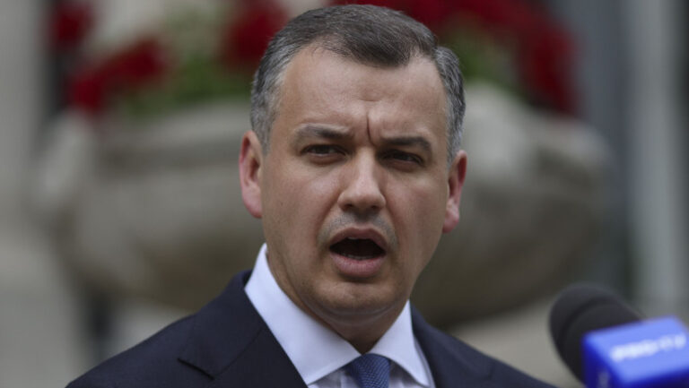 eugen-tomac:-nu-mai-putem-trai-dupa-romania-creionata-de-pe-timpul-lui-ceausescu-si-subventiona-primarii-cu-300-de-locuitori