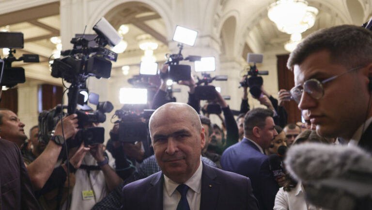 premierul-ilie-bolojan-participa-duminica-la-congresul-pas-de-la-chisinau