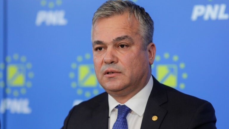 vestea,-intrebat-daca-va-fi-dat-afara-din-pnl:-„nu-s-a-intamplat-nicaieri-in-lume-ca-un-partid-sa-si-excluda-premierul”